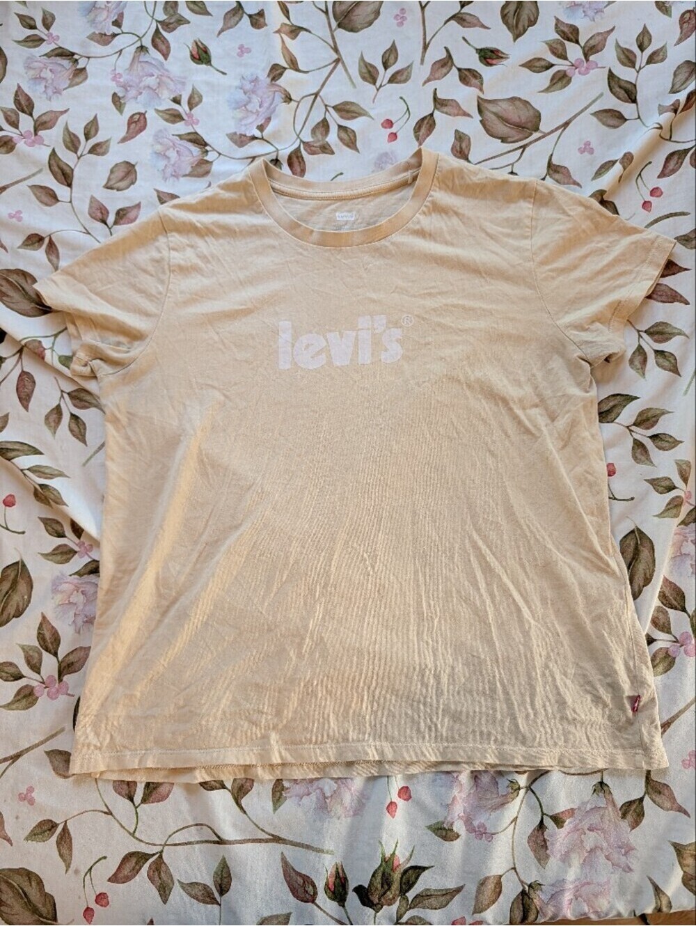 Levi's Butter Cream Short Sleeve Logo Tee